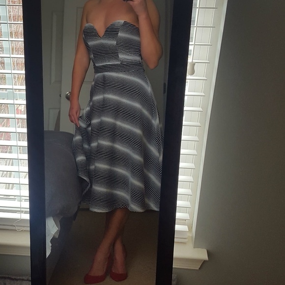 NWT striped sweetheart neck strapless midi dress - Picture 5 of 8